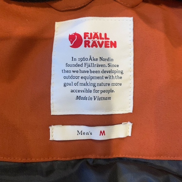 FJALLRAVEN MENS NWT NUUK JACKET. Size MEDIUM - Picture 4 of 16